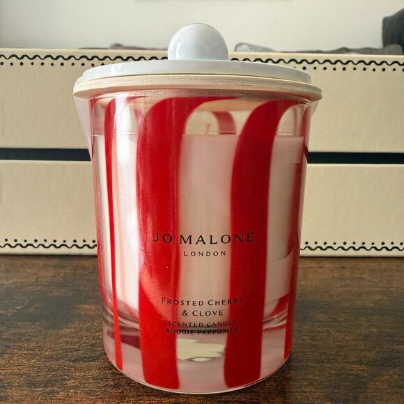 Jo Malone Frosted Cherry & Clove Home Candle Limited Edition - Picture 1 of 2